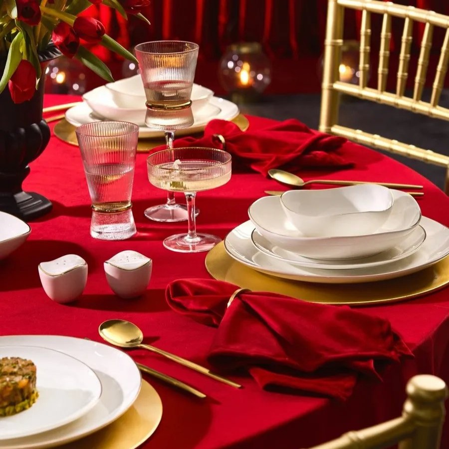 New Generation Bone China Dinner Sets | Karaca Karaca Red Carpet Collection Streamline Middle 56-Piece New Generation Bone China Dinner Set For 12 People, Gold White