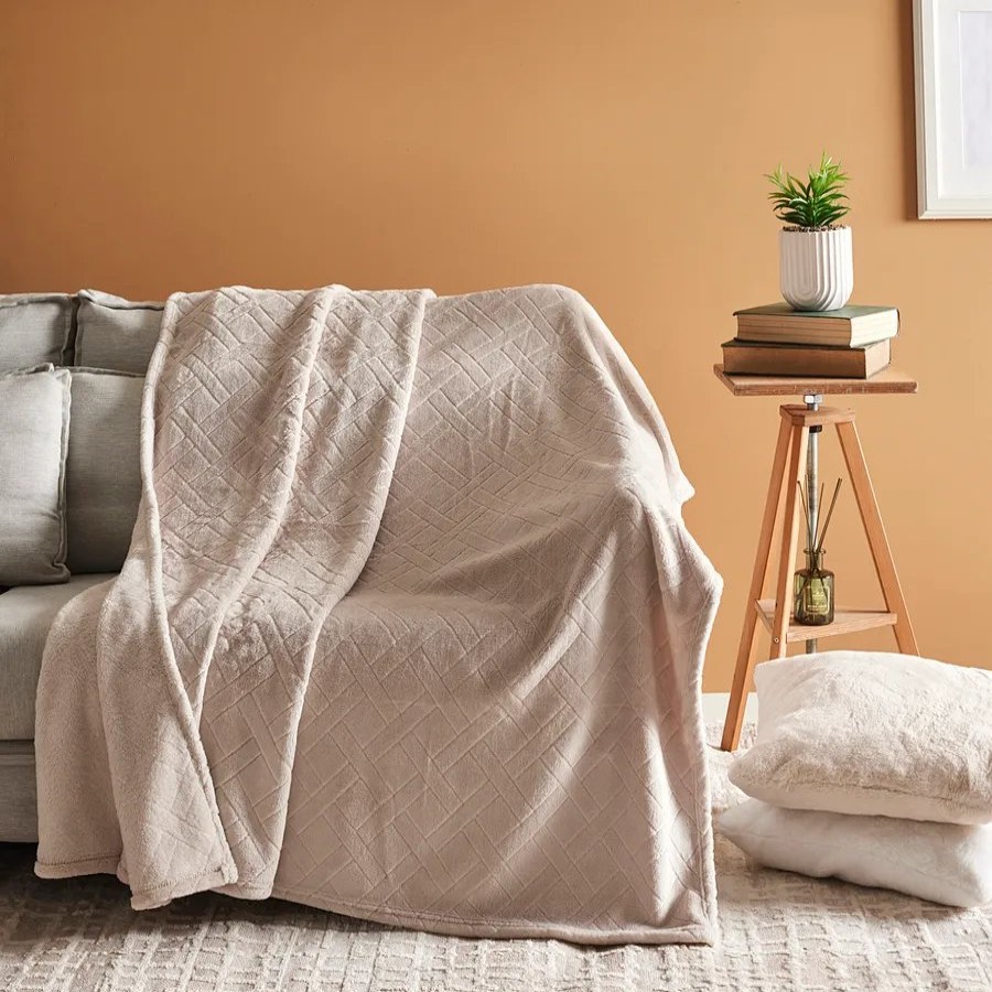 Throws & Blankets | Karaca Karaca Elanor Flannel Emboss Wellsoft Blanket, Double, Ivory